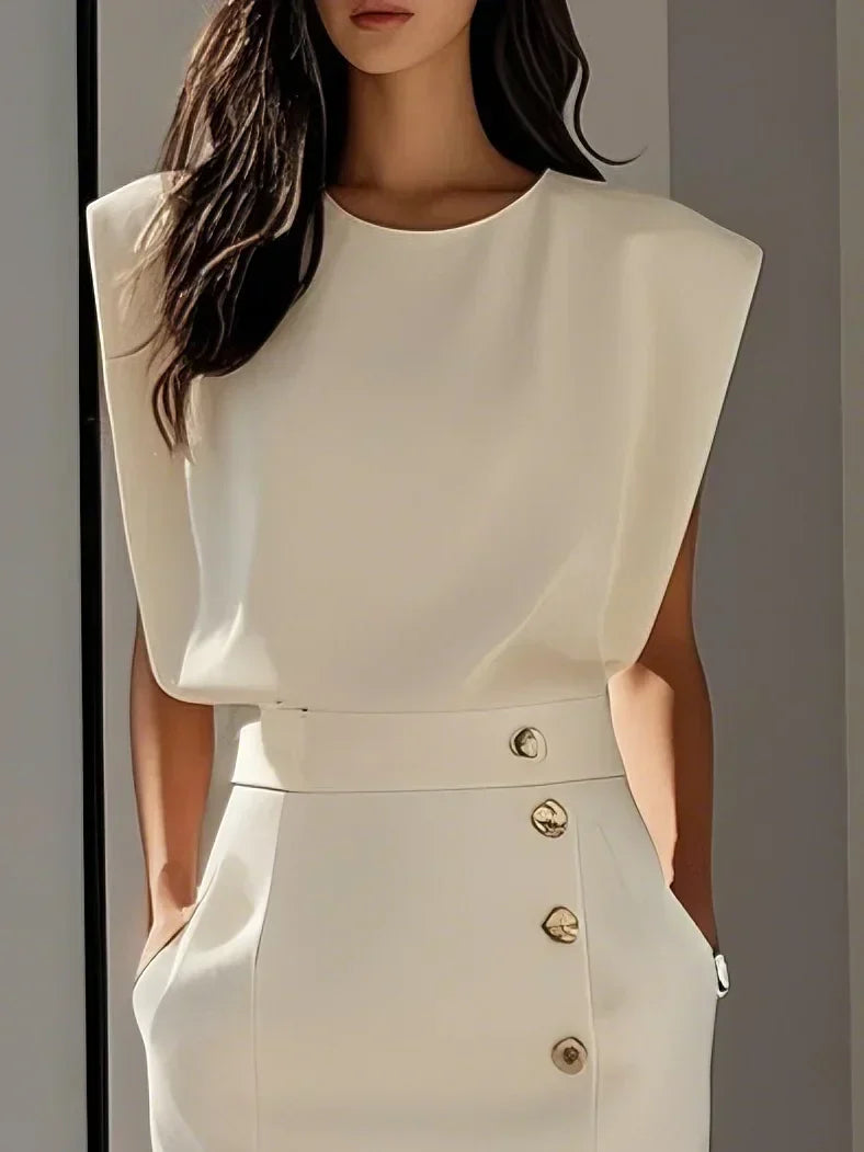 Malene™ | Vestido midi liso con abertura de botones y escote redondeado