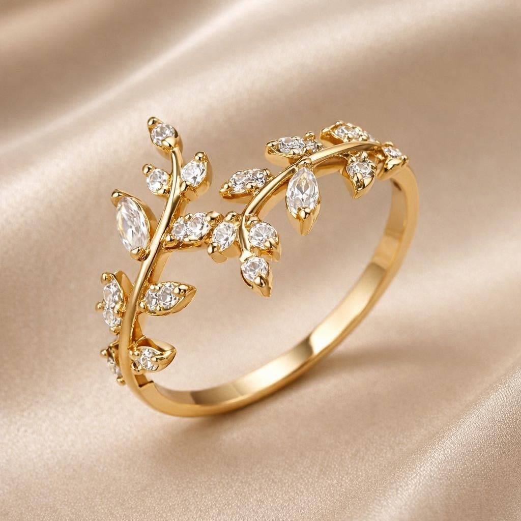 Anillo de Vid en Oro Blanco con Zirconia
