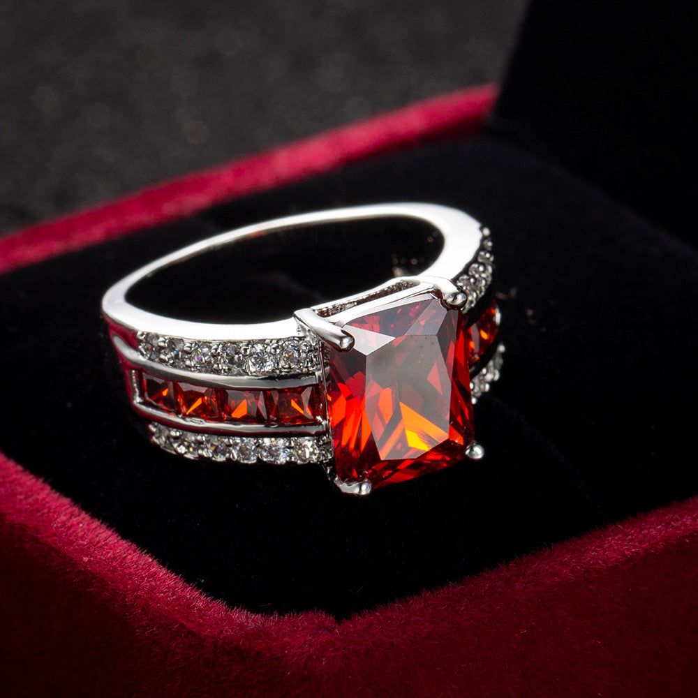 Anillo de Plata con Rubí de Diseño de Banda Dividida