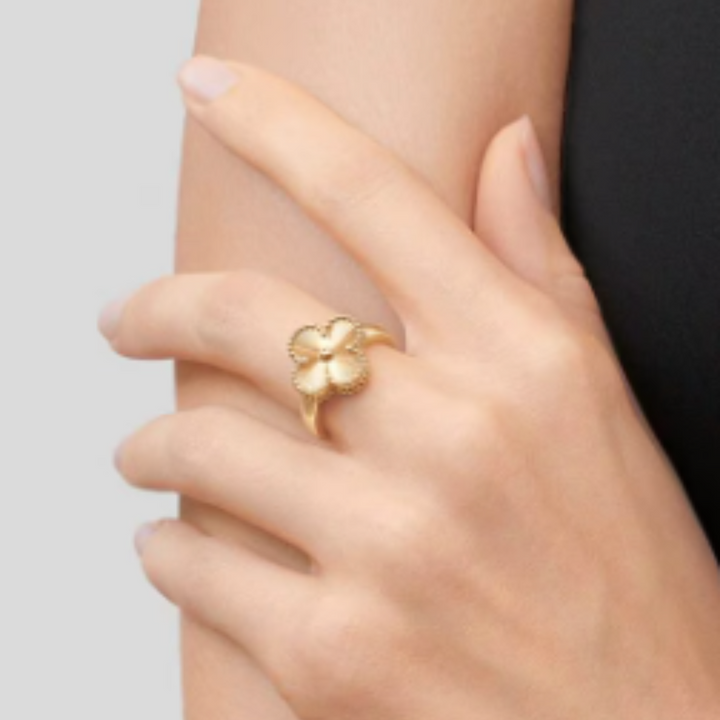 KLEEBLATT | Anillo de oro
