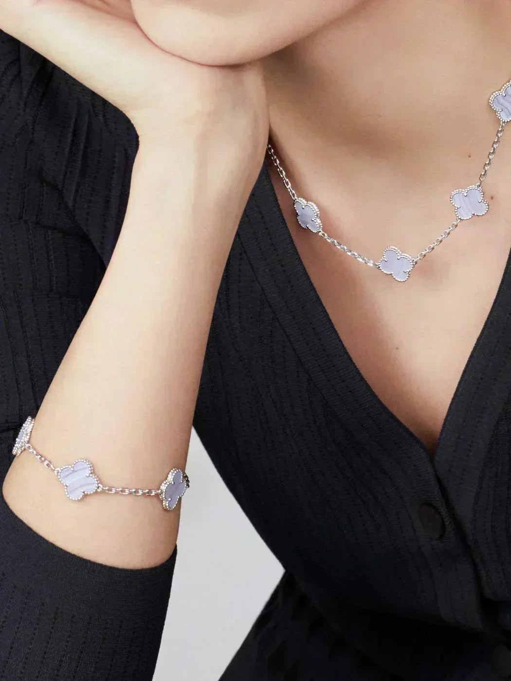 KLEEBLATT | Collar Lila con 10 Motivos