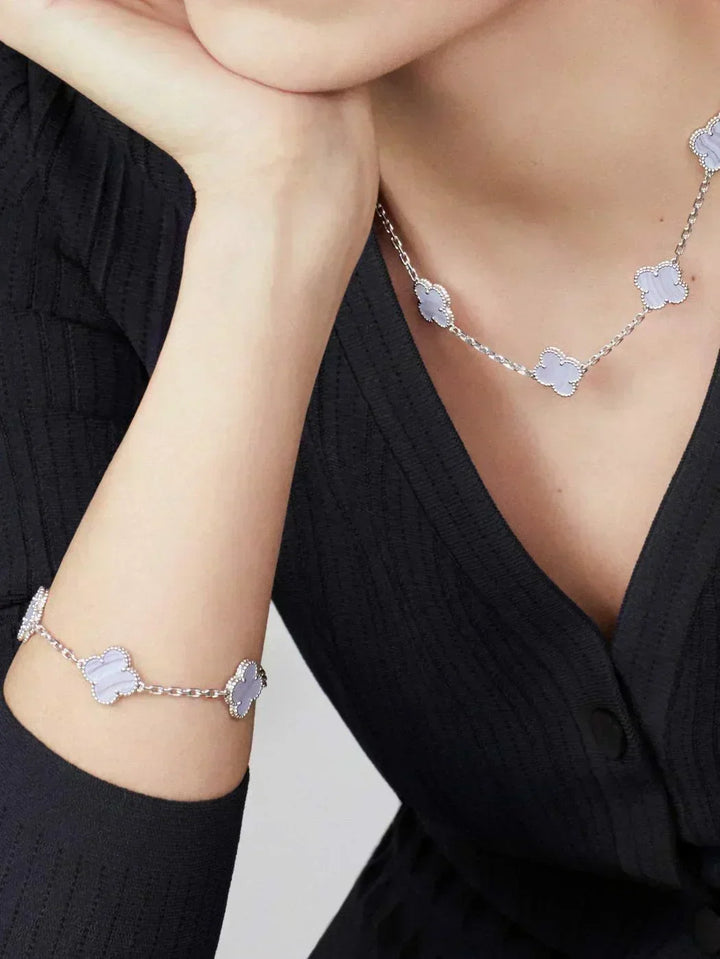 KLEEBLATT | Collar Lila con 10 Motivos