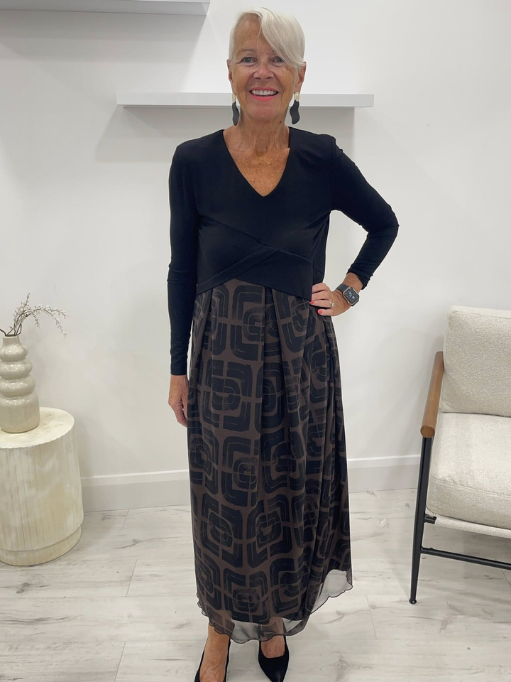Maeve | Vestido Midi de Jersey Negro y Tejido