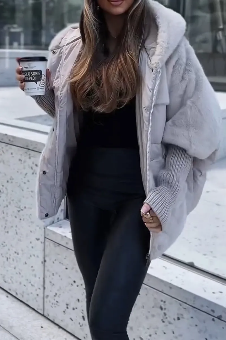 Chaqueta bomber con capucha para mujeres