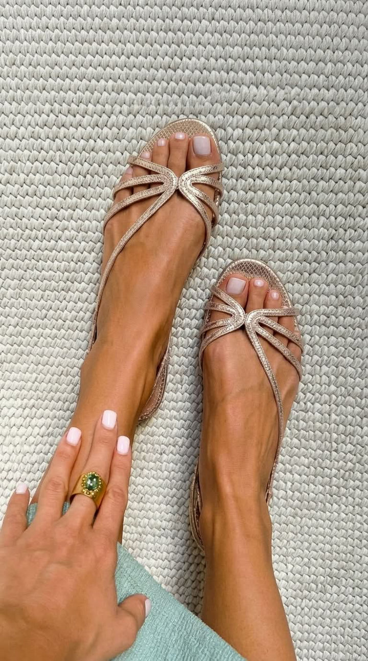 Ginevra | Sandalias doradas elegancia de verano