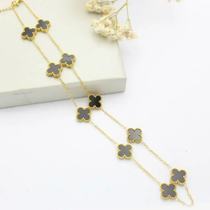 KLEEBLATT | Collar Negro con 10 Motivos