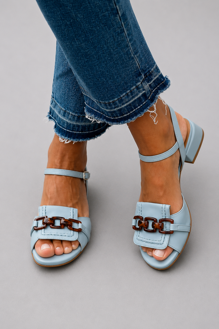Azzurra | Elegancia Estival Dorada