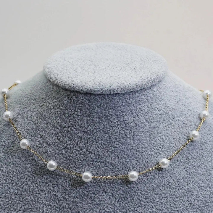 Collar Dorado con Perlas Espaciadas