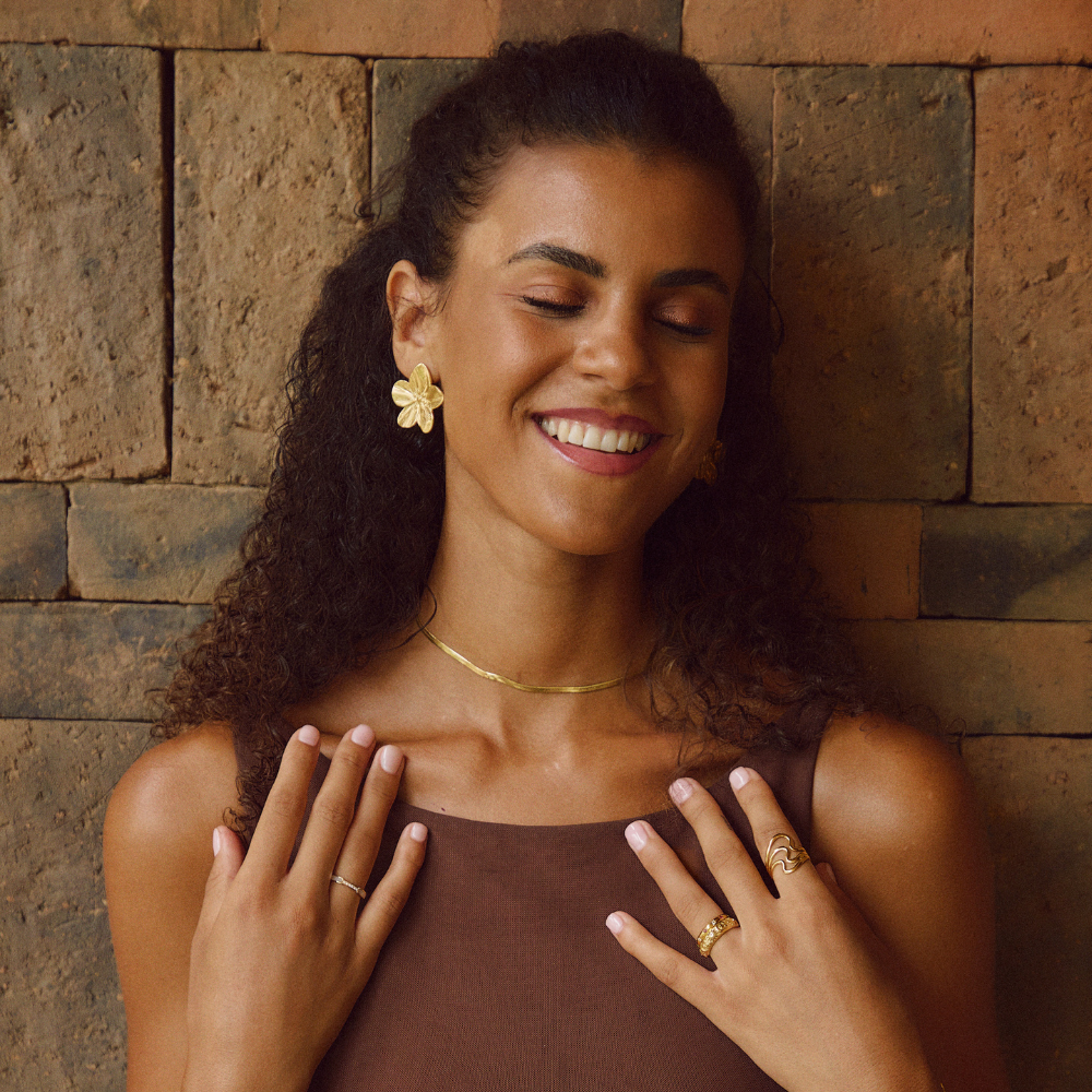 Pendientes de flor en oro