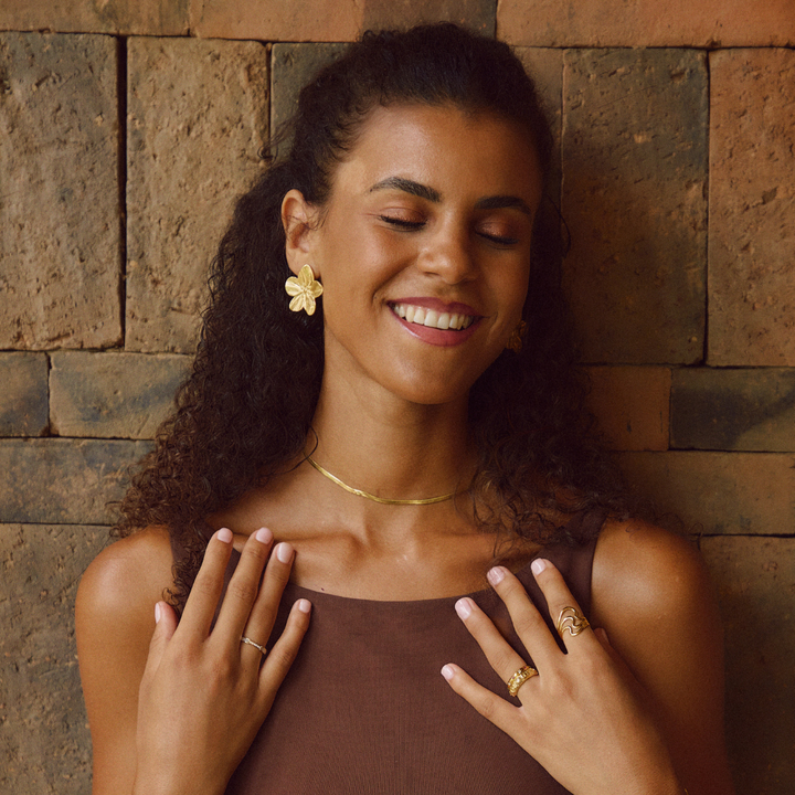 Pendientes de flor en oro