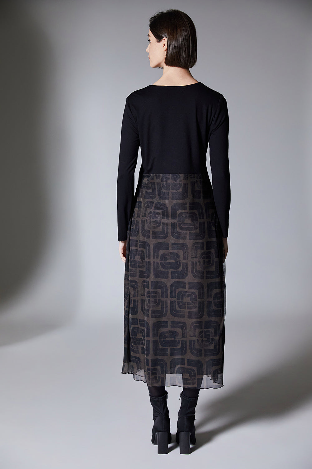 Maeve | Vestido Midi de Jersey Negro y Tejido