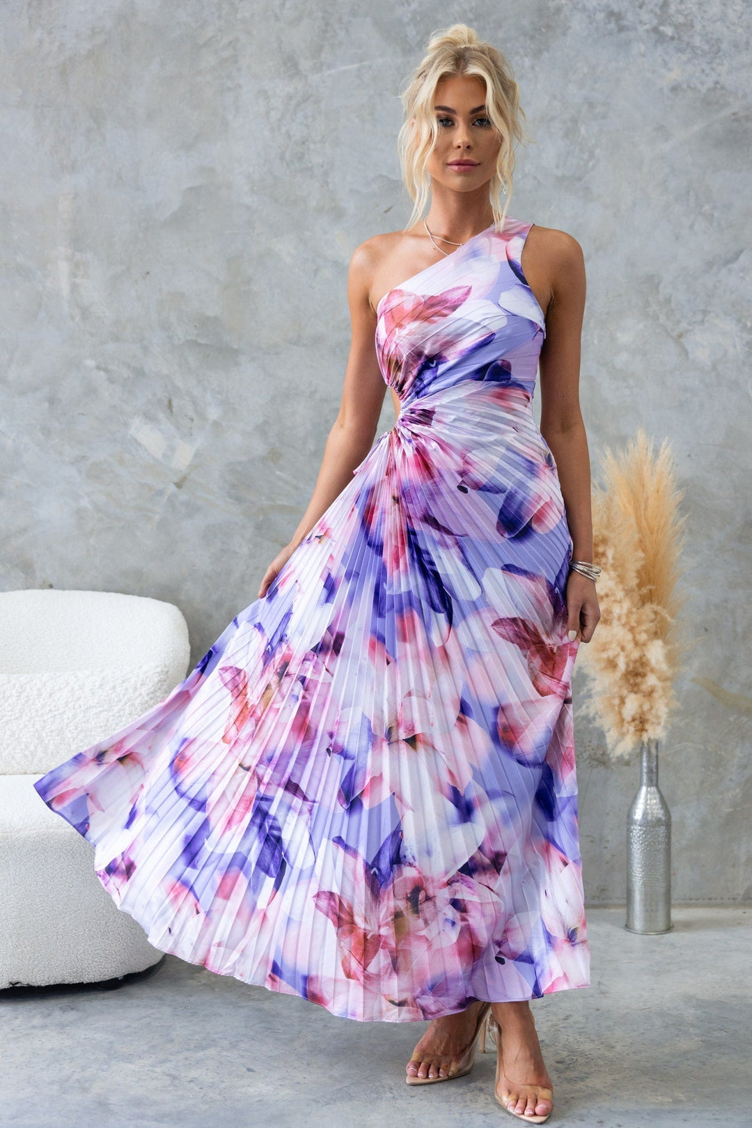ELLA | Vestido midi con pliegues y un hombro