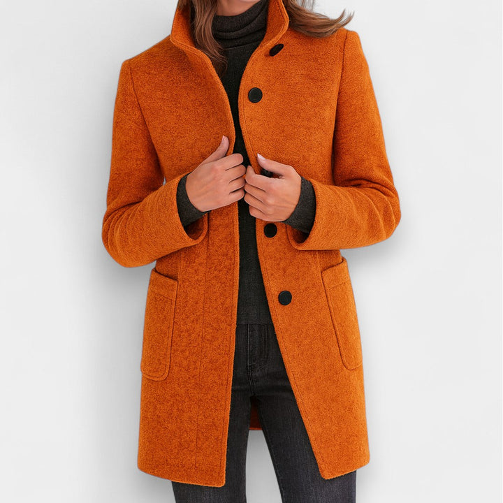 Nela - Abrigo elegante con cuello alto