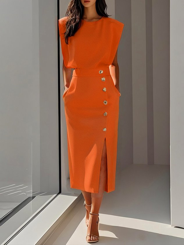 Malene™ | Vestido midi liso con abertura de botones y escote redondeado