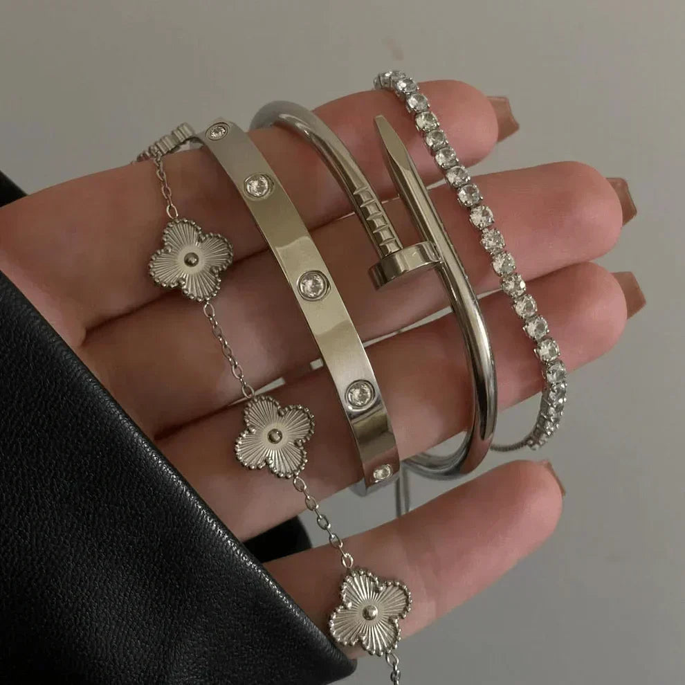 Conjunto de pulseras de 4 piezas "Silvio"