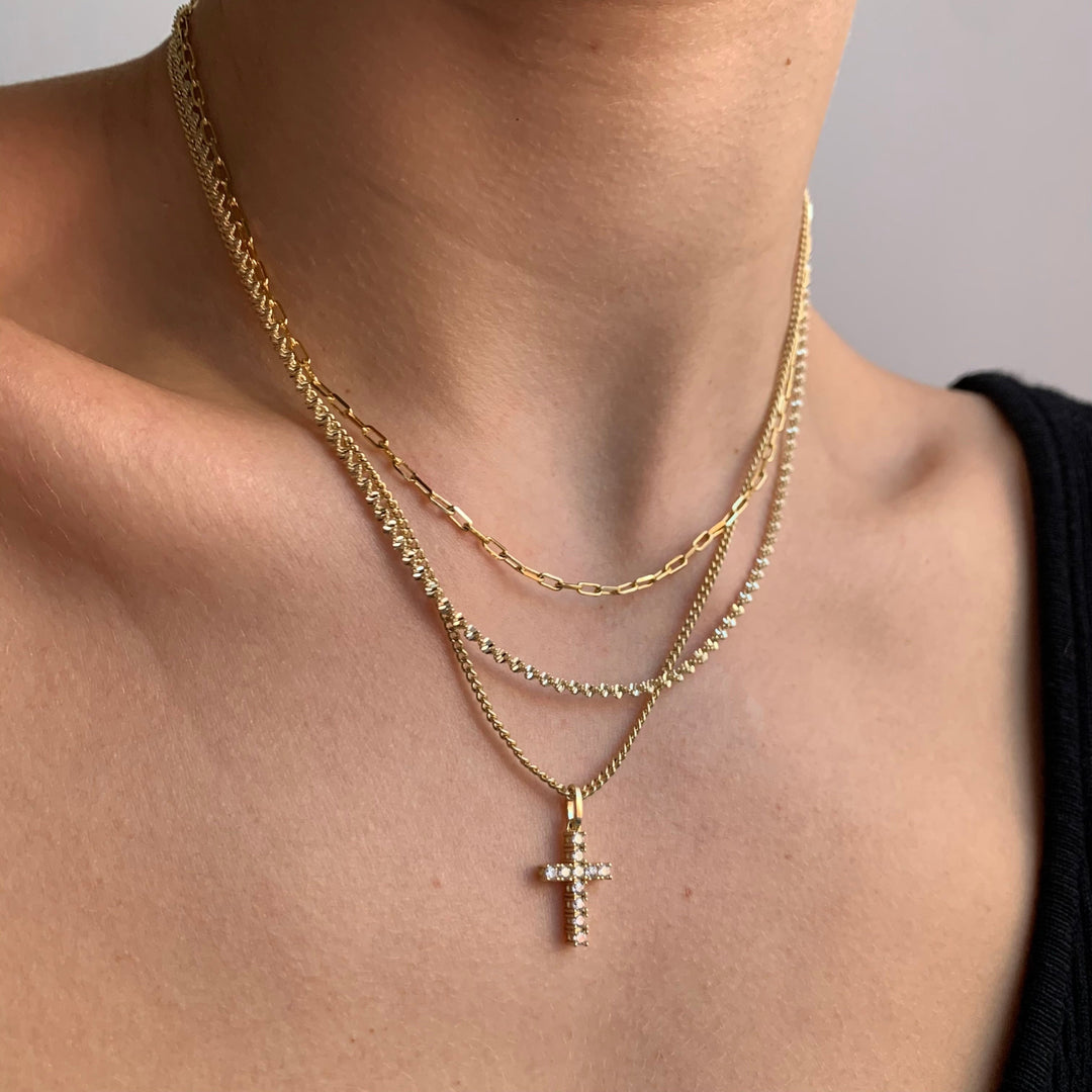 EXCLUSIVO | Collar cruz elegante