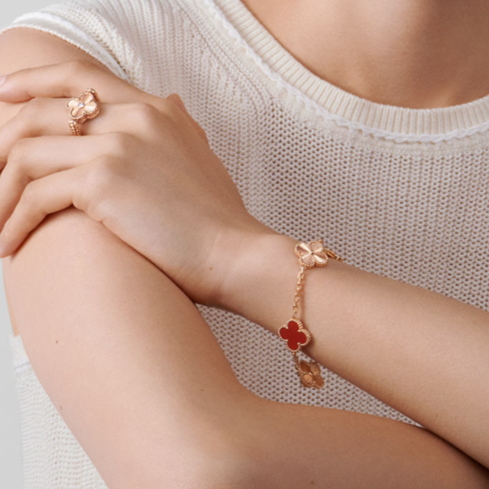 KLEEBLATT | Pulsera guilloché en oro rosa