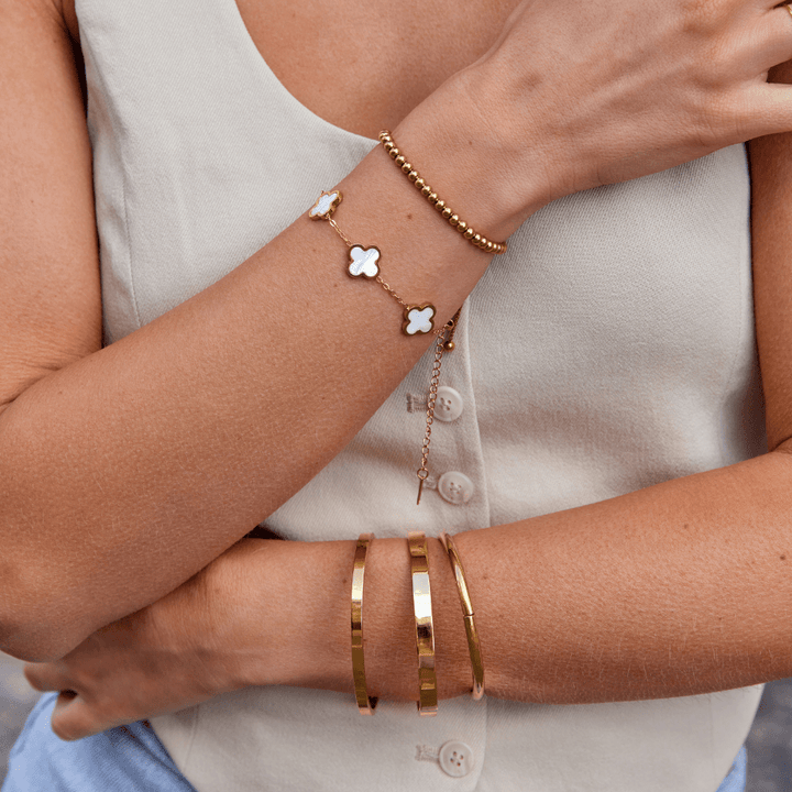 Pulsera rígida dorada Lilah