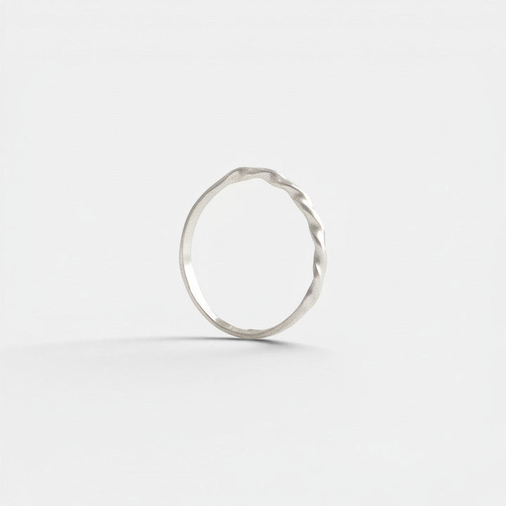 Anillo fino de plata esterlina 925 hecho a mano